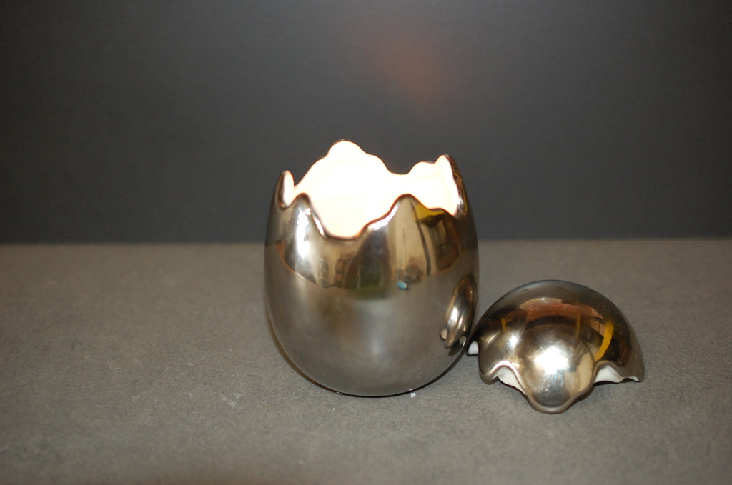 Cracked Egg Candle Cup, Reflective Silver Finish
