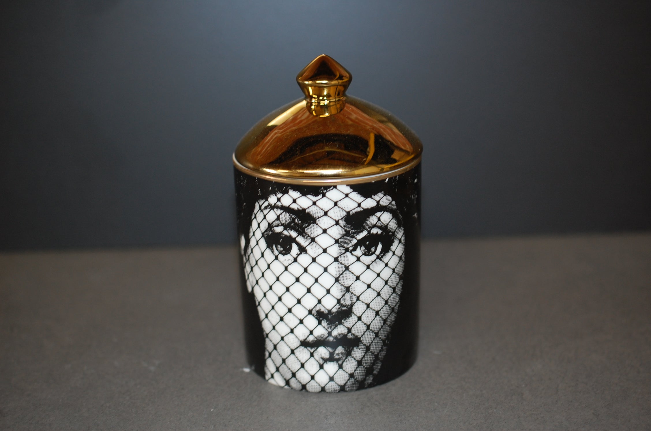 Opium Noir Portrait Candle in Decorative Ceramic Vessel